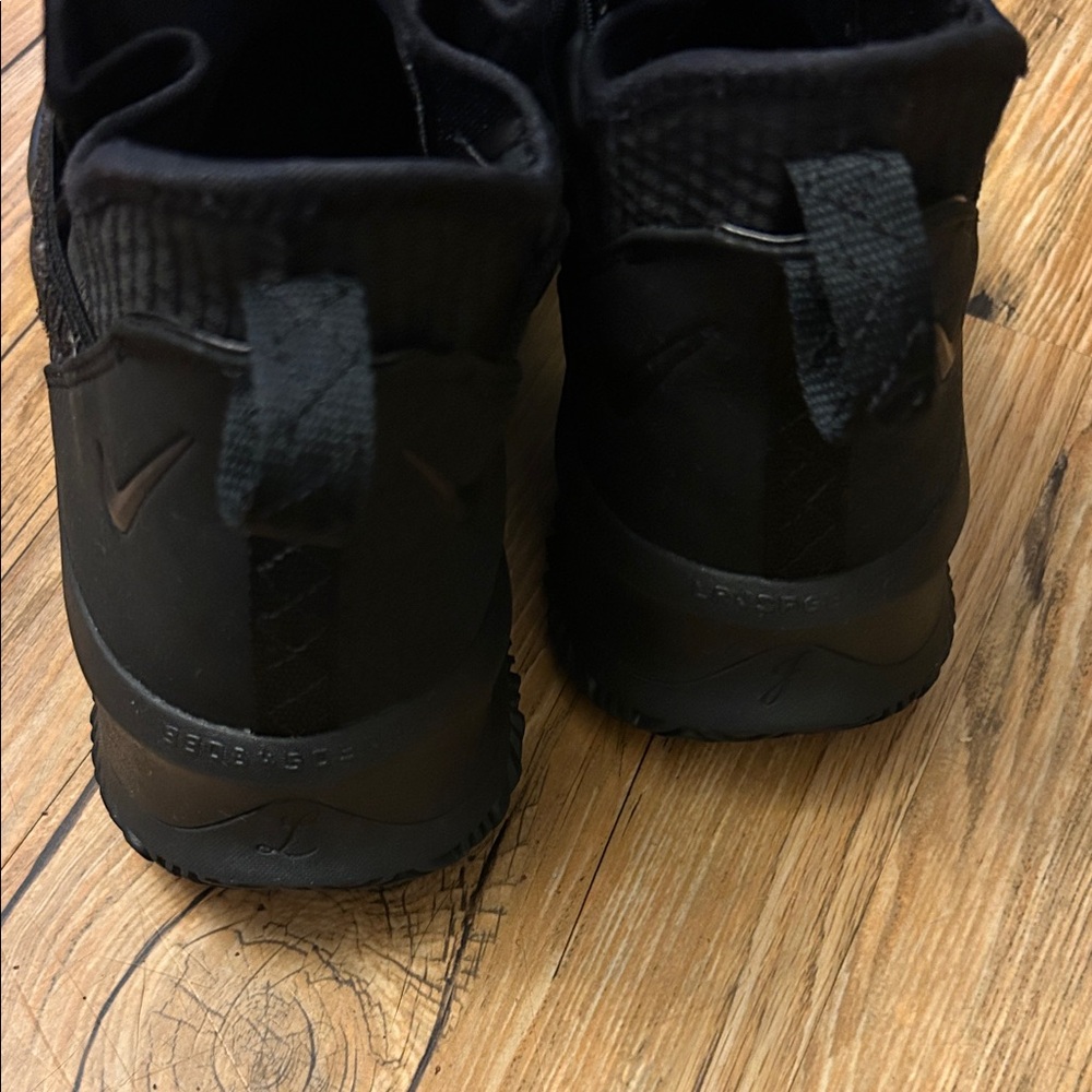 Men's 2019 LeBron Soldier 13 SFG 'Black Out' Size 9 - Picture 6 of 8